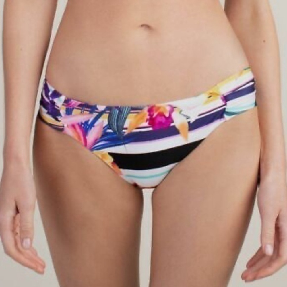 Trina Turk women's white treasure cove hipster bikini bottom size  10 NWT